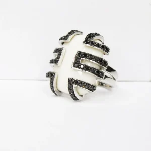 ANILLO BLACK AND WHITE